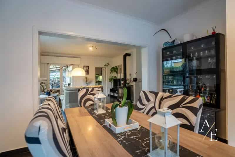 Huis te koop Wetteren: Halfopen woning met tuin en terras