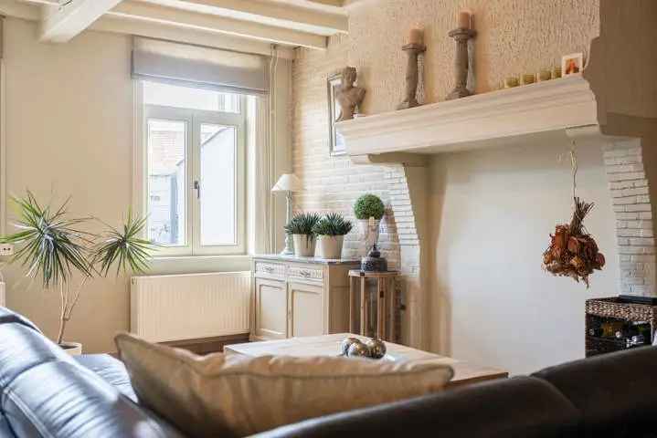 Huis te koop met moderne keuken en grote woonkamer in Liedekerke