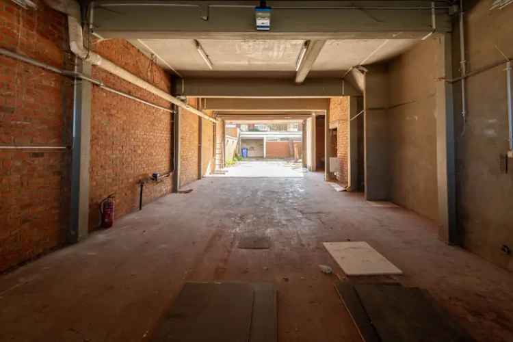 Huis te huur Antwerpen 430m² Casco gebouw