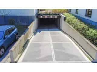 Parking te Koop Halle - Binnenstaanplaats Nabij Station