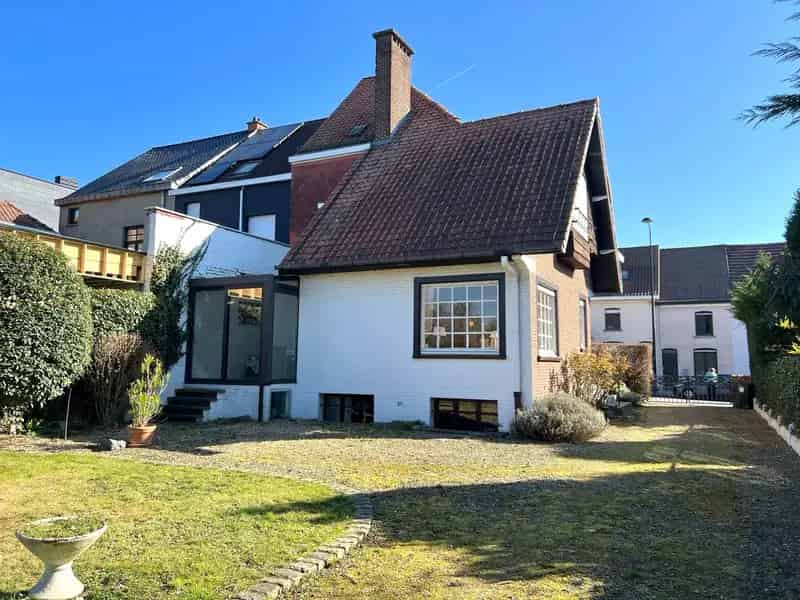 Karaktervolle HOB te koop 1638m2 Garage Grote Tuin