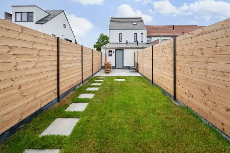 Huis te koop: gerenoveerde starterswoning met tuin en garageoptie