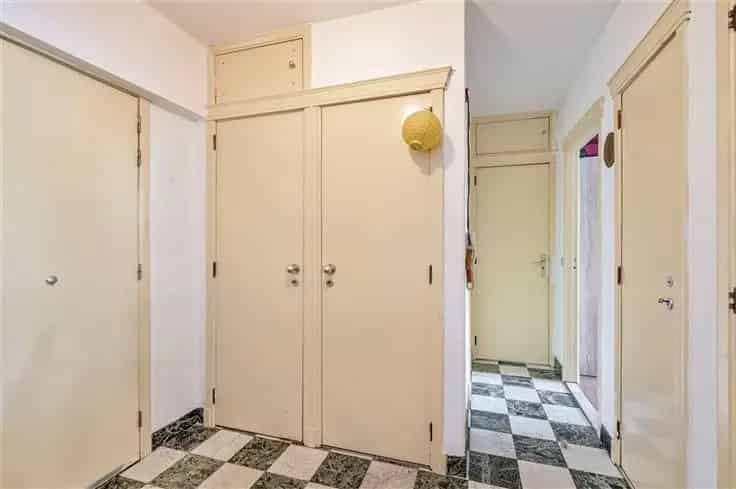 Appartement te Koop: Lichtrijk appartement met terras nabij UZ Jette