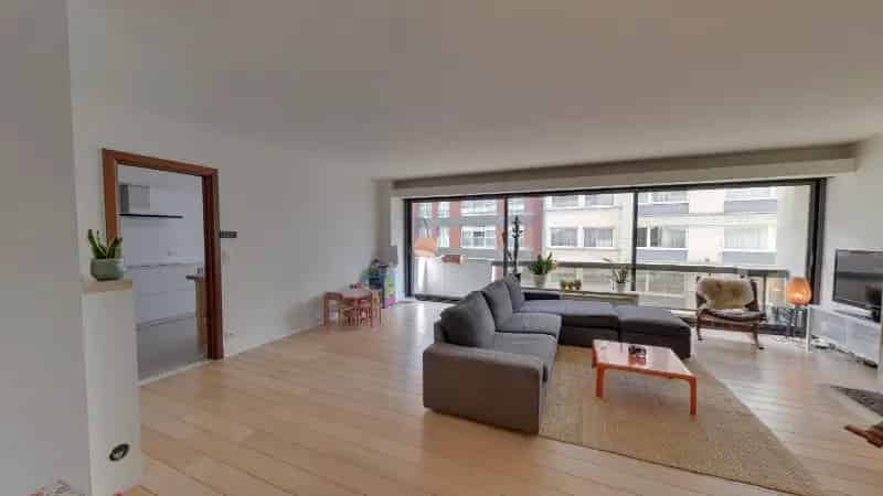Ruim appartement te huur Kortrijk Grote Markt 3 slaapkamers garage