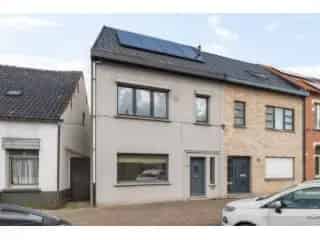 Huis te Koop Ekeren - Instapklare gezinswoning met 3 slaapkamers