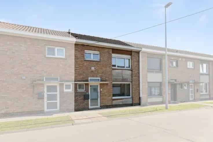 Gerenoveerde Rijwoning 3 Slpk Tuin Roeselare