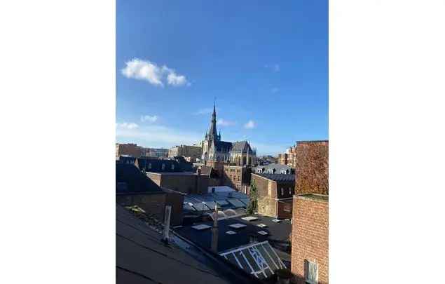 Huur 4 Slaapkamer Appartement 100m² Luik