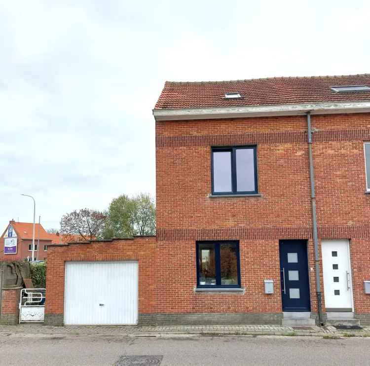 Stadsrand / woning met 3 slaapkamers /  tuintje en garage