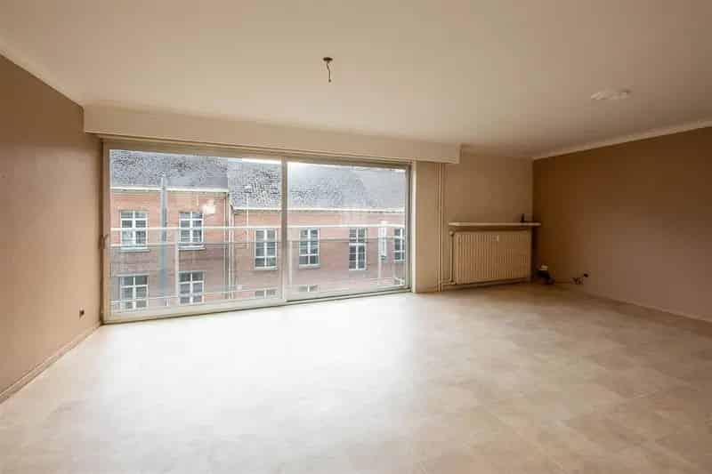 Appartement te koop Deurne-Zuid 2-3 slaapkamers autostaanplaats