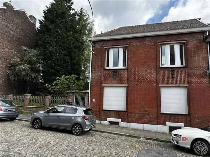 Te Koop: 2 Slaapkamers Huis Nabij Alle Voorzieningen