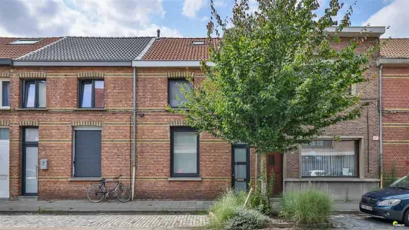 Huis te koop Deurne Zuid Instapklaar 2 slaapkamers Diepe tuin