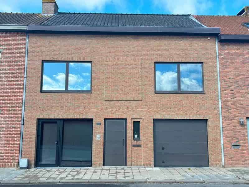 Huis te huur Wervik - gerenoveerde woning met 2 slaapkamers en garage