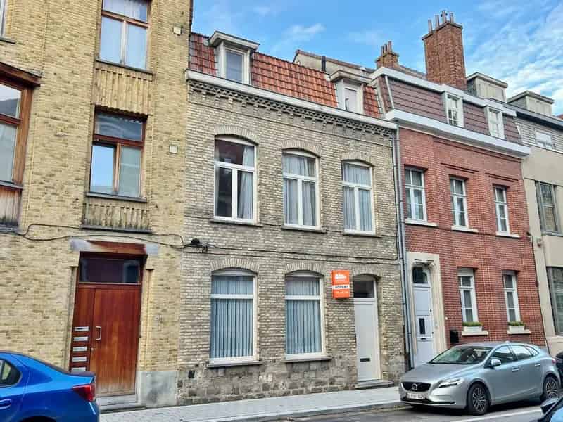 Huis te huur 4 slaapkamers Centrum