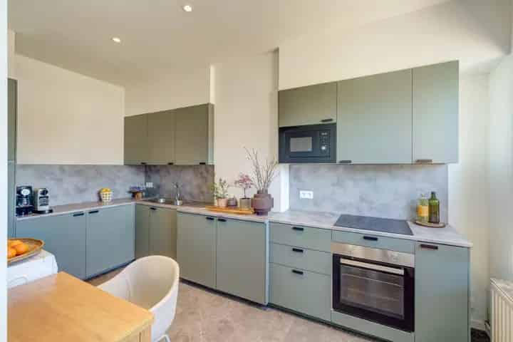 Duplex Appartement Hove 2 slaapkamers 100m2 Instapklaar