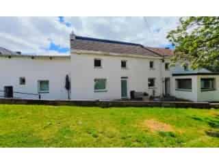 Fermette Saint-Georges-sur-Meuse: 2 logements, grand jardin
