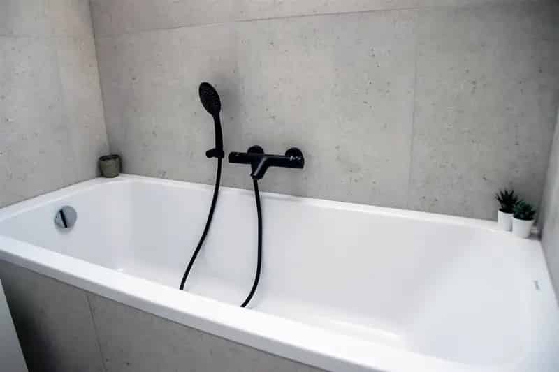 Appartement te Koop Wevelgem: Gerenoveerd Starterappartement
