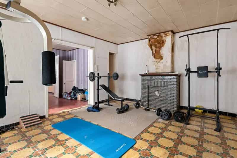 Te renoveren woning Vrasene met garage en tuin