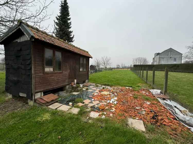 OPTIE Te renoveren woning met 2 slaapkamers en grote tuin