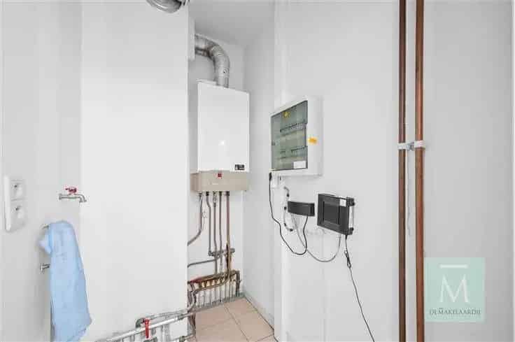 Appartement Te Koop Waarloos 2 Slaapkamers 90m²