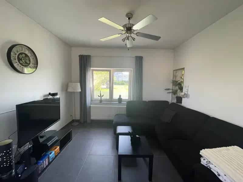 Charmante Gedeeltelijk Gerenoveerde Woning