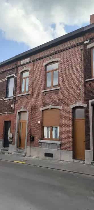 Ruime 5 Slaapkamer Huis Te Koop Grote Tuin