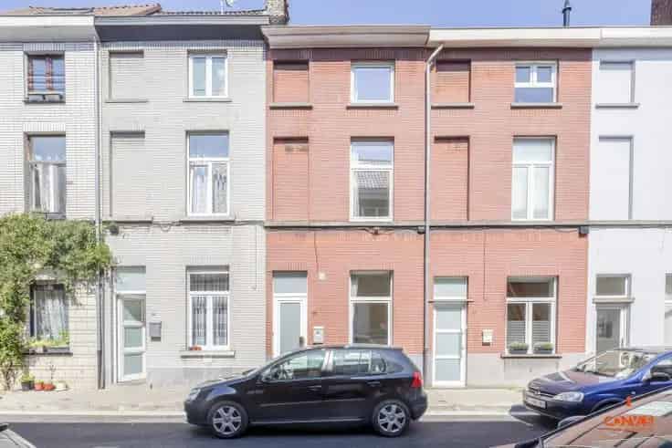 Huis Te Koop Gent: Instapklare 3 Slaapkamers Nabij Centrum