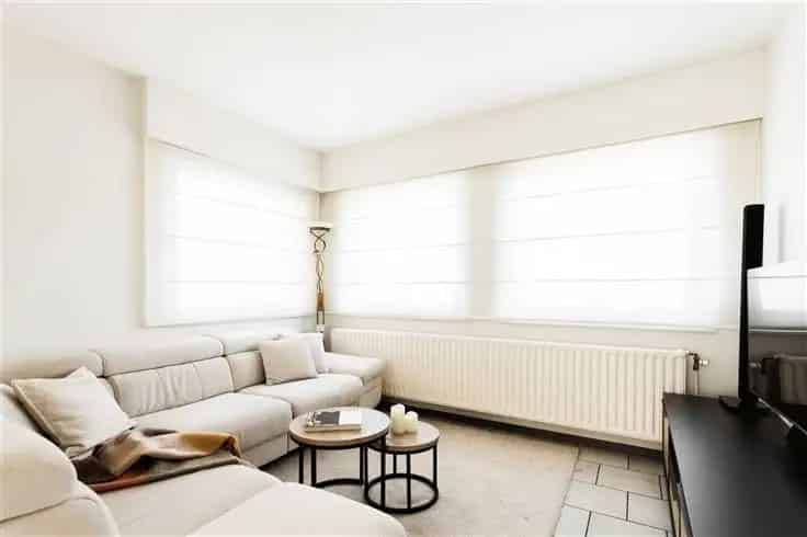 Huis Te Koop Instapklare woning grote garage en oprit