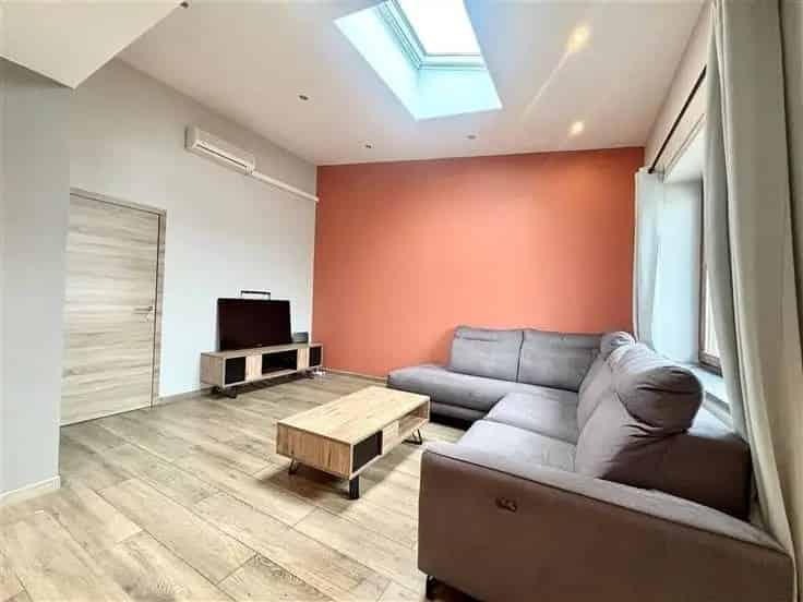 Gelijkvloerse Villa te Koop in Falmagne