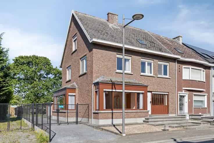 Huis Te Koop Breendonk: Solide 3 Slaapkamers, Garage en Grote Tuin