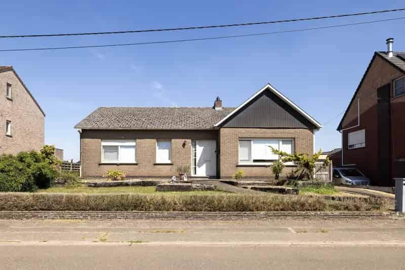 Eengezinswoning 2 slaapkamers 770m² Rustig gelegen