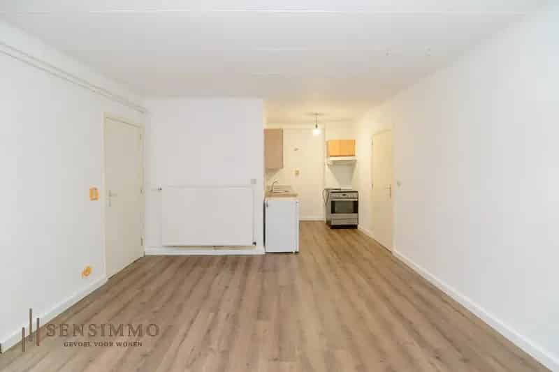 Ruime woning 9 slaapkamers Maasmechelen