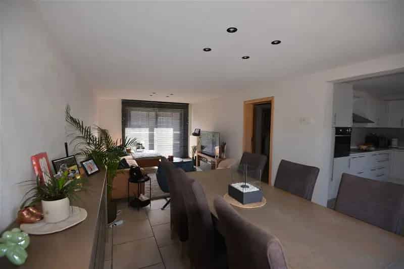 Duplex Appartement te Koop met Garage en Terras
