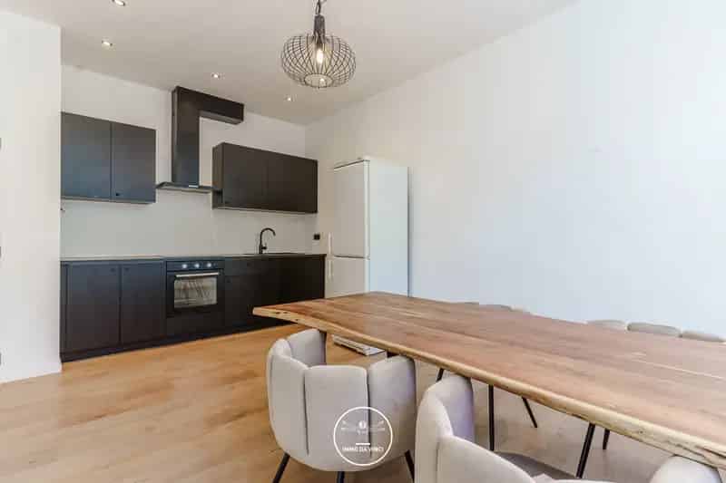 Huis te koop Gent: Opbrengsteigendom met 3 slaapkamers en handel