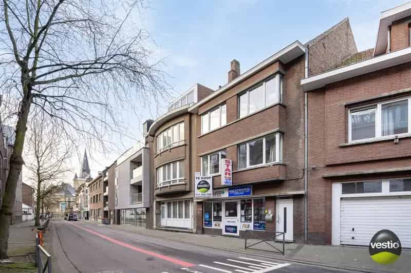 Handelspand met Woonst te Koop Bilzen - 7 slaapkamers