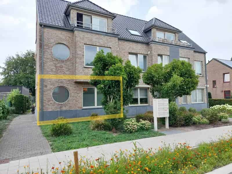 Appartement te huur 2 slaapkamers tuin en garage