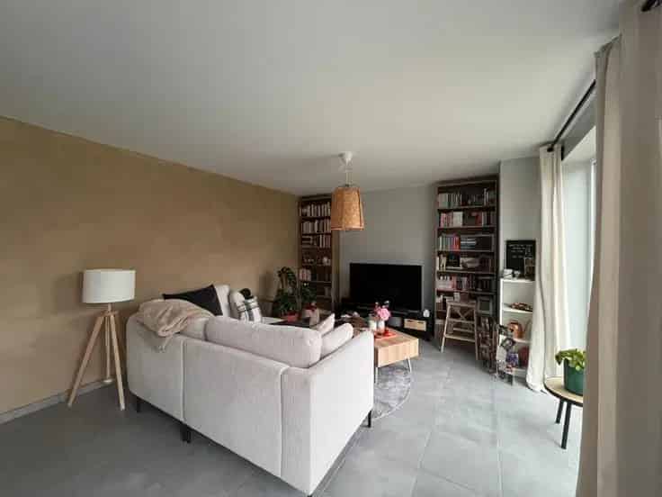 Gelijkvloers Appartement Te Koop 2 Slaapkamers Ruime Tuin Parking