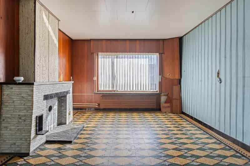Huis te koop: Te renoveren woning met grote tuin