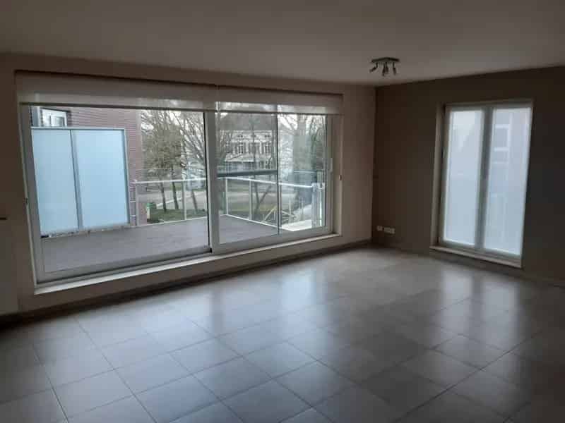 Ruim Dakappartement te huur in De Pinte