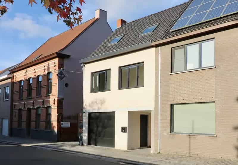 Huis te koop: 3 slaapkamers, garage en tuin - Centraal gelegen