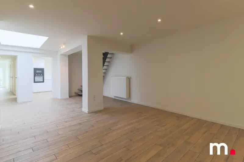 Huis te koop Kortrijk: Ruime moderne woning met oog voor detail