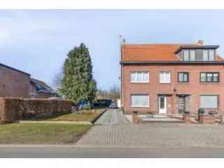 Huis te koop Ranst - 3 bouwlagen mogelijk - Tuin - Renovatiepremie