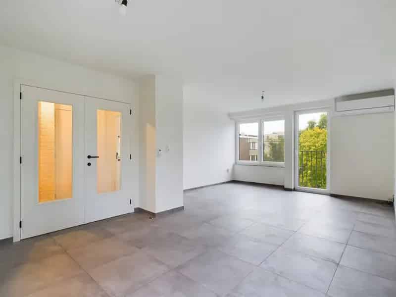 Gerenoveerd Appartement Maaseik Centrum 2 slaapkamers