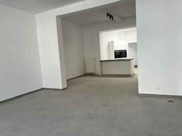 Gerenoveerde woning 5 slaapkamers 2 badkamers centrum Landen