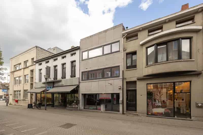 Handelspand met Duplexappartement te Turnhout