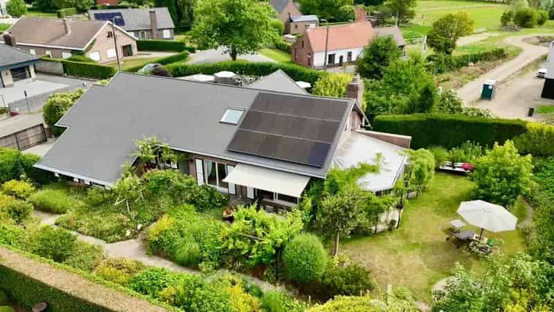 Huis te huur Eksaarde: Exclusieve villa met zwembad en grote tuin