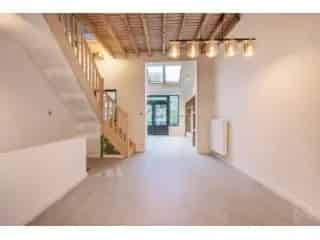 Huis te huur Ukkel 4 slaapkamers moderne woning tuin