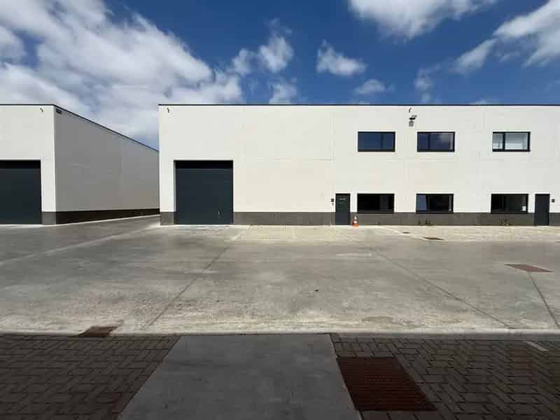 Nieuwbouw bedrijfsgebouw te huur in Reeke Park Eke
