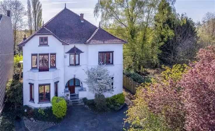Huis Te Koop 6 slaapkamers  Professionele ruimte  Pont a Celles