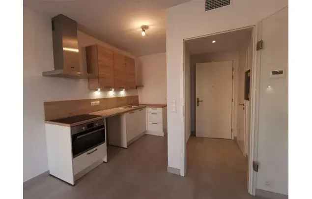 Huur 1 slaapkamer appartement van 30 m² in Namur