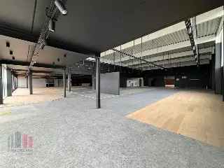 Handelspand te Huur Roeselare 1300m² Showroom 684m² Magazijn